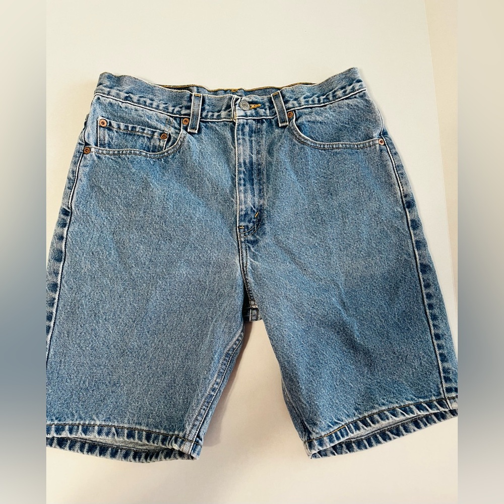 Vintage Levi’s Classic Men's Denim Shorts Light Blue Regular Fit Size 33 Cotton
